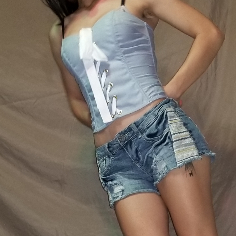 Low rise Jean shorts size 3